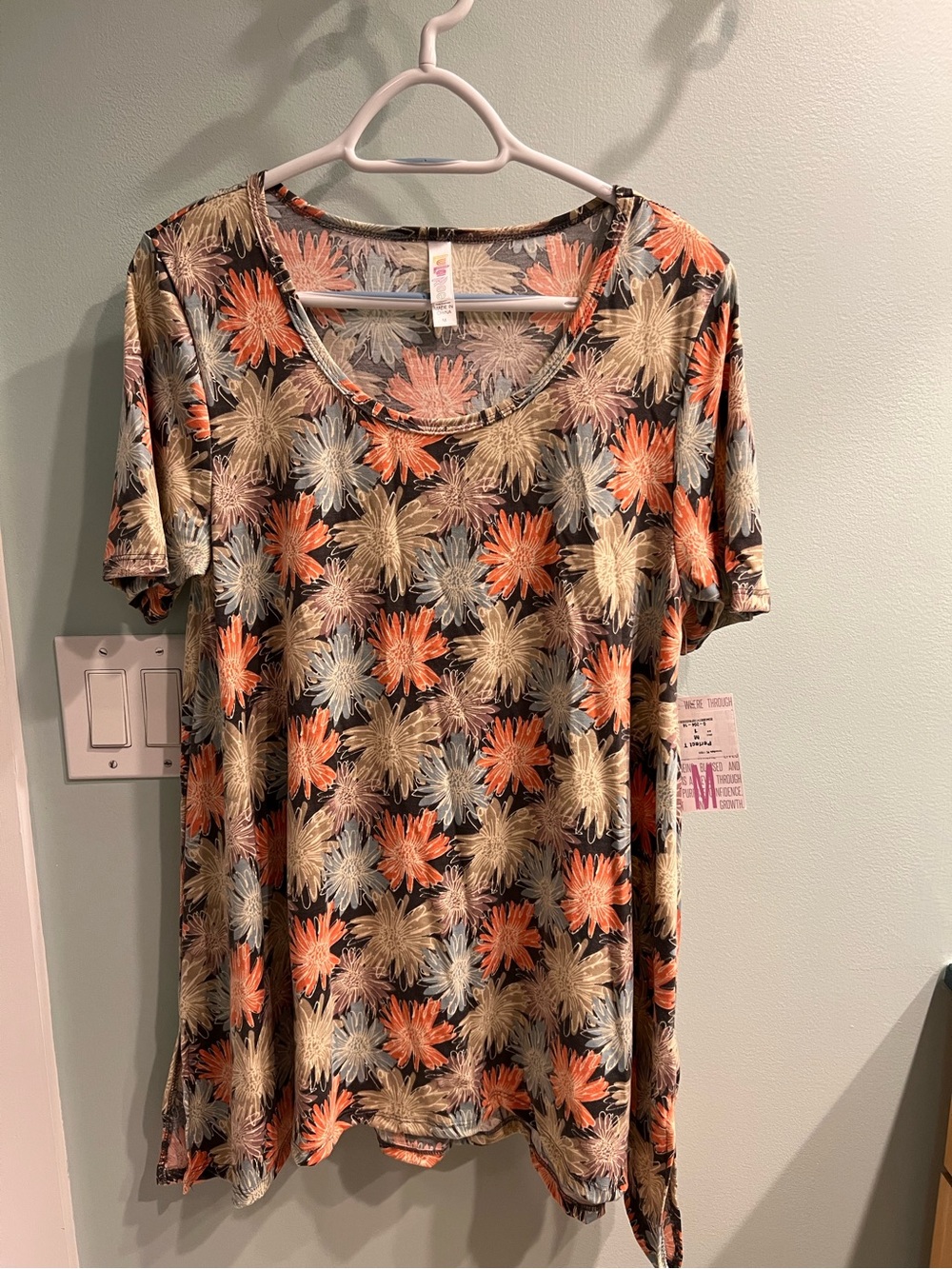 LuLaRoe Floral Perfect Tee